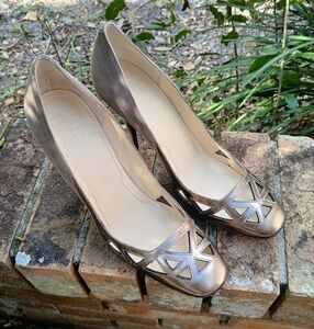 Givenchy vintage pumps